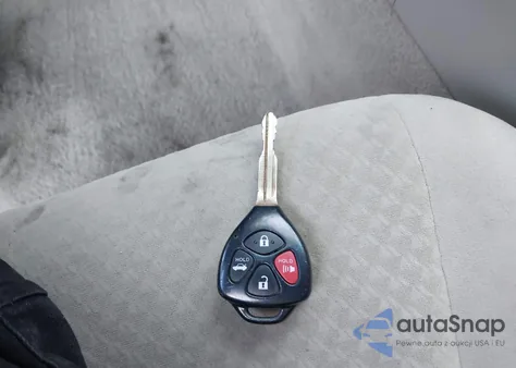 2009 Toyota Camry Le z USA, uszkodzony, nr VIN 4T1BE46K39U382570